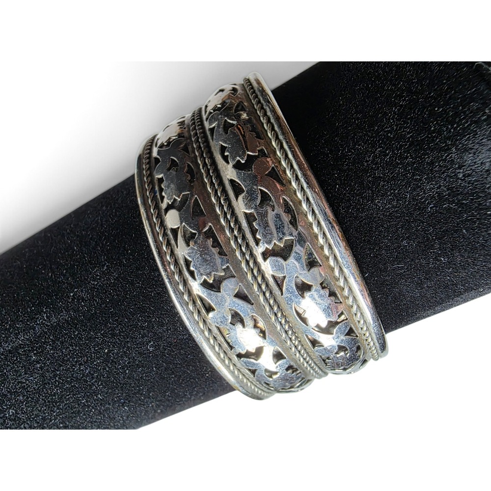 Vintage Silver Tone Floral Openwork Wide Cuff Bracelet Twisted Rope Border Boho - Picture 1 of 6
